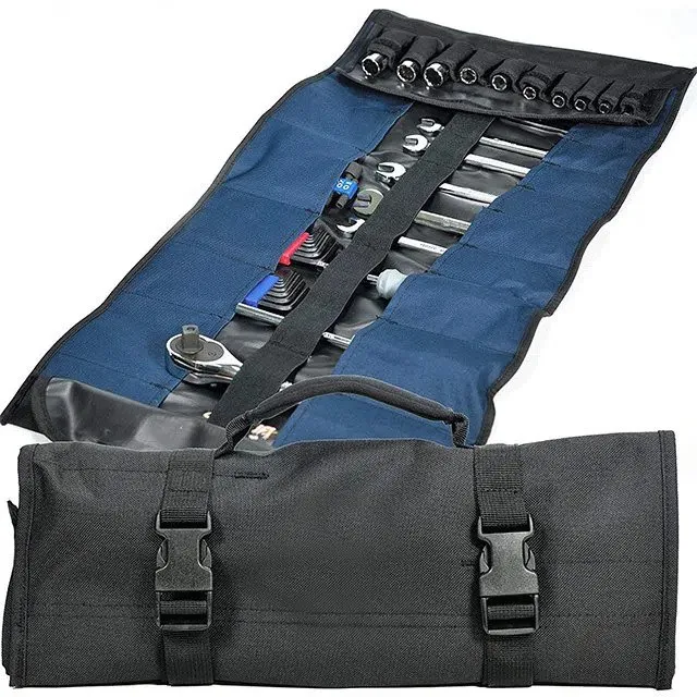 रोल में 10 सॉकेट के लिए पाउच शामिल हैं